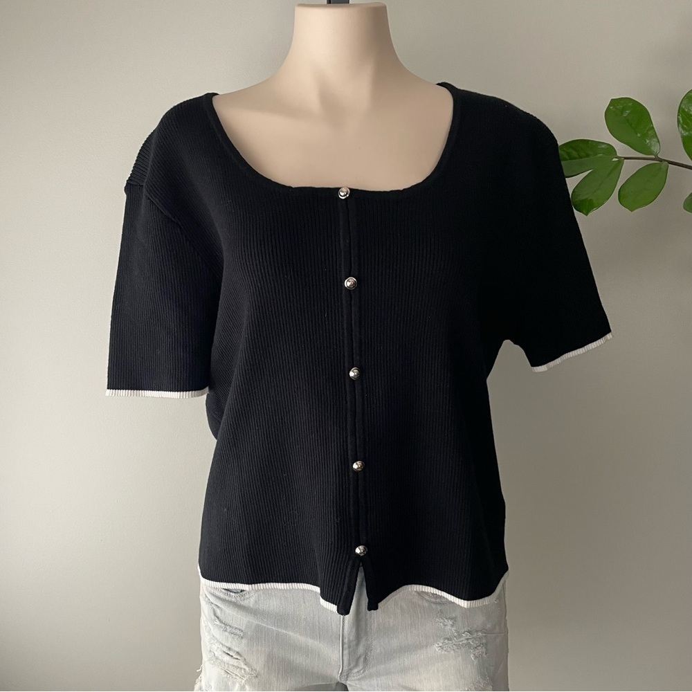 Cider Ribbed Short Sleeve Button Down Cardigan Sweater Black White Plus Size 2XL